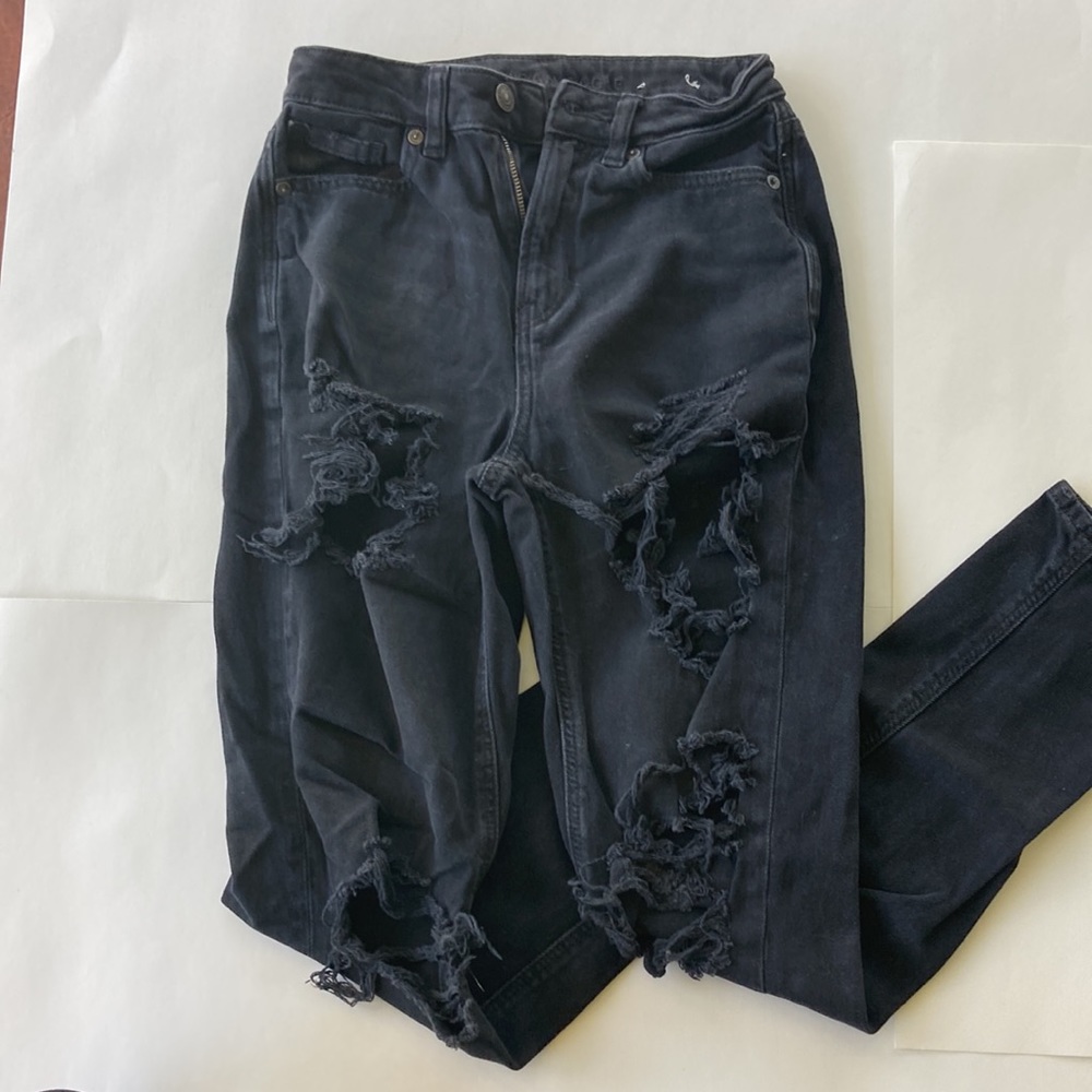 American Eagle Mid Rise Mom Jean - Picture 3 of 3